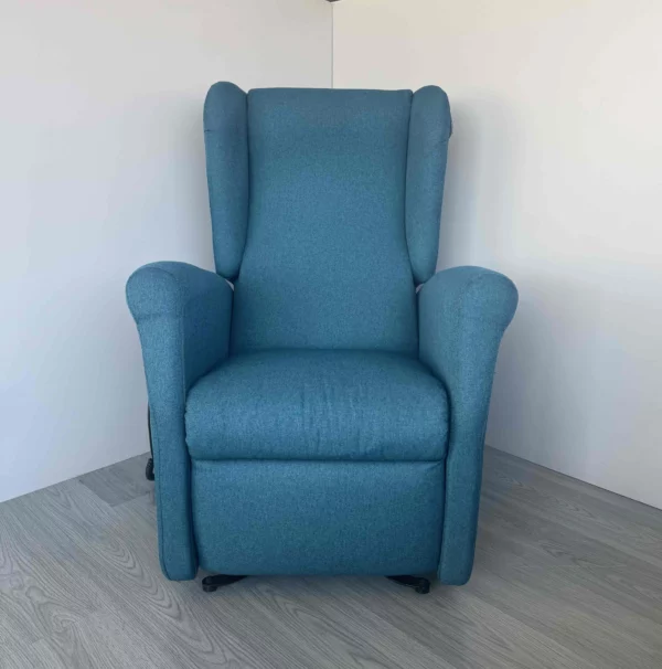 Trilly outlet fronte Trilly outlet fronte