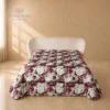 rapunta Bellapiuma DaunenStep Floreale Bordeaux 270×260 sfondo Possedoni_risultato_risultato Tessili DaunenStep - Trapunta Bellapiuma Floreale Bordeaux