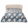 rapunta Bellapiuma Floreale Blu Polvere DaunenStep 270x260 letto sfondo bianco_risultato Tessili DaunenStep - Trapunta Bellapiuma Floreale Blu Polvere